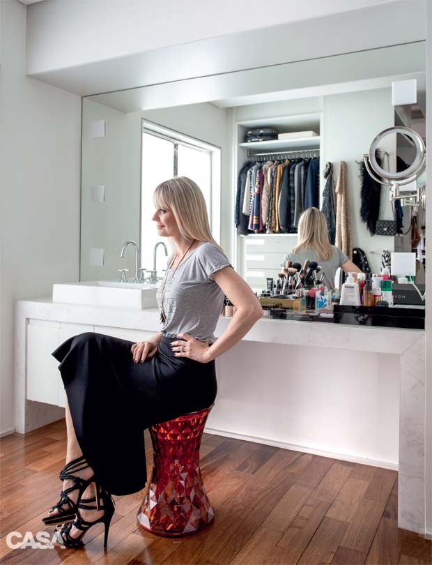01-look-do-dia-o-closet-e-as-ideias-de-organizacao-da-blogueira-de-moda