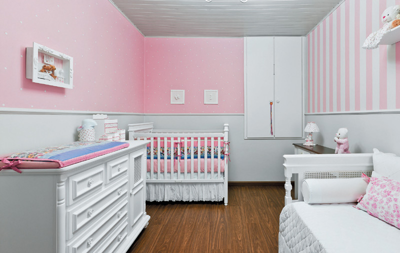 01-quarto-de-bebe-feito-a-mao-pela-familia