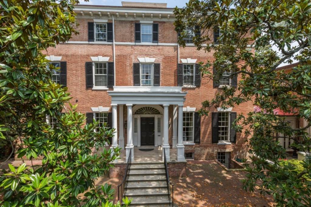 Antiga casa de Jacqueline Kennedy está à venda nos Estados Unidos