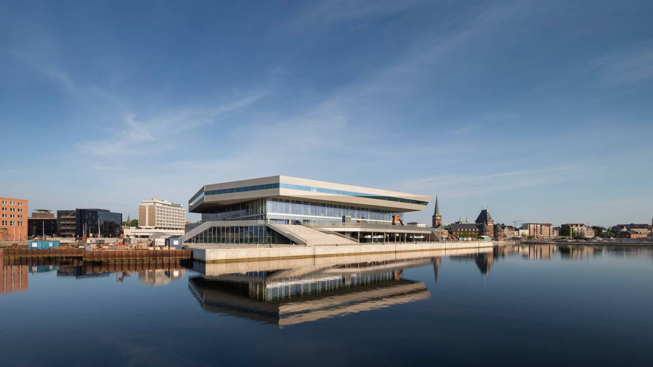 01-dokk-1-biblioteca-publica-do-ano-2016