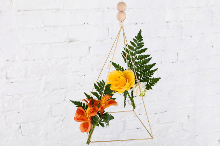 03-como-fazer-um-mobile-geometrico-decorado-com-flores