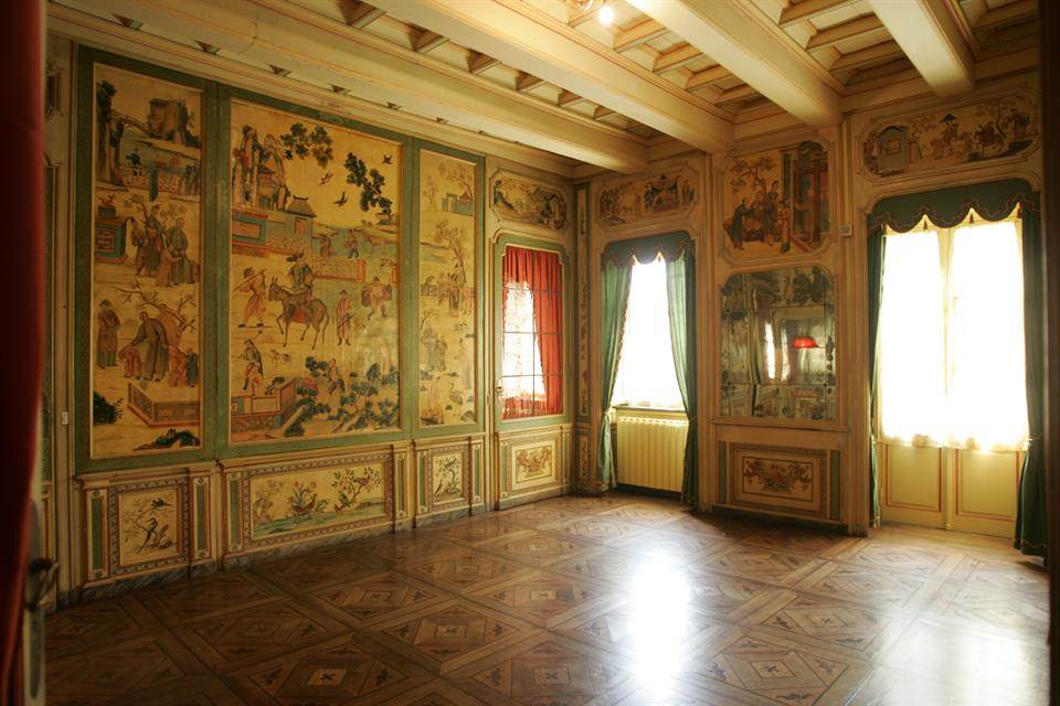 03-casa-infancia-carla-bruni-sarkozy-venda-castelo-historico-italia