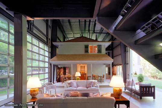 04-arquiteto-constroi-hangar-ao-redor-de-casa
