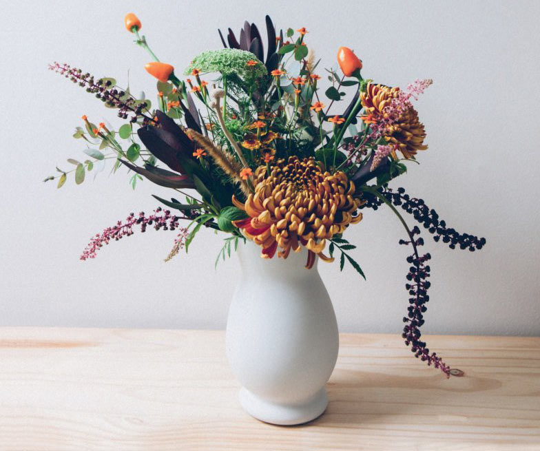 05-dia-das-maes-13-ideias-de-arranjos-de-flores-para-decorar-a-mesa