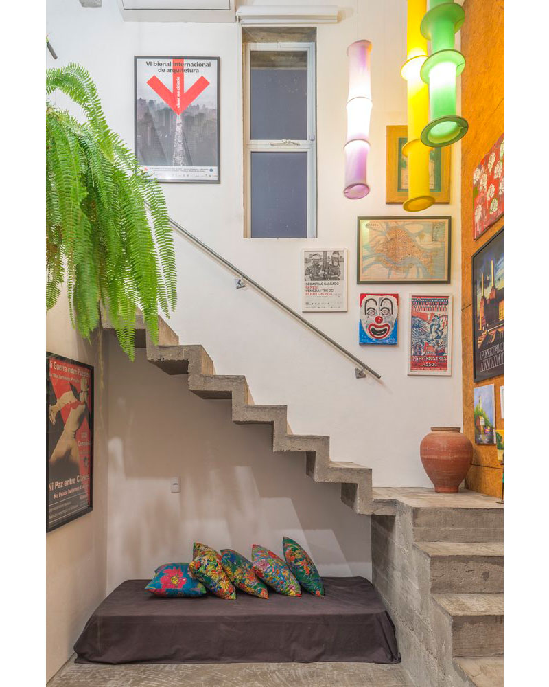 06-casa-em-florianopolis-tem-ambientes-descontraidos-e-cheios-de-cor