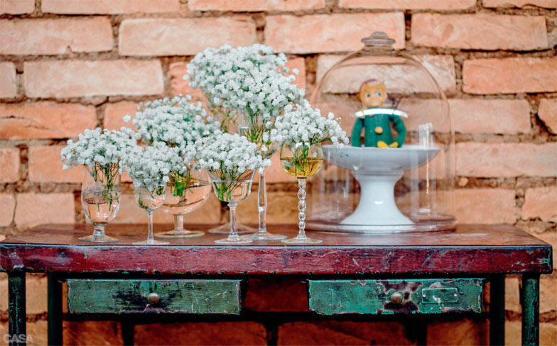 06-dia-das-maes-13-ideias-de-arranjos-de-flores-para-decorar-a-mesa