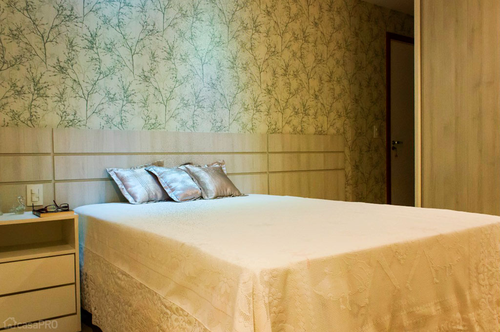 Reaproveitamento de móveis dá tom moderno para apartamento capixaba