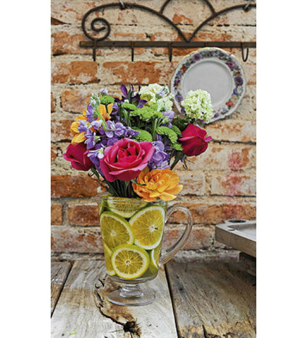 10-dia-das-maes-13-ideias-de-arranjos-de-flores-para-decorar-a-mesa