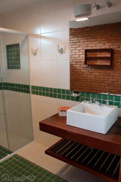 A parede de tijolos é o destaque do projeto de Cecilia Cruz. A parede de tijolos é o destaque do projeto de Cecilia Cruz.