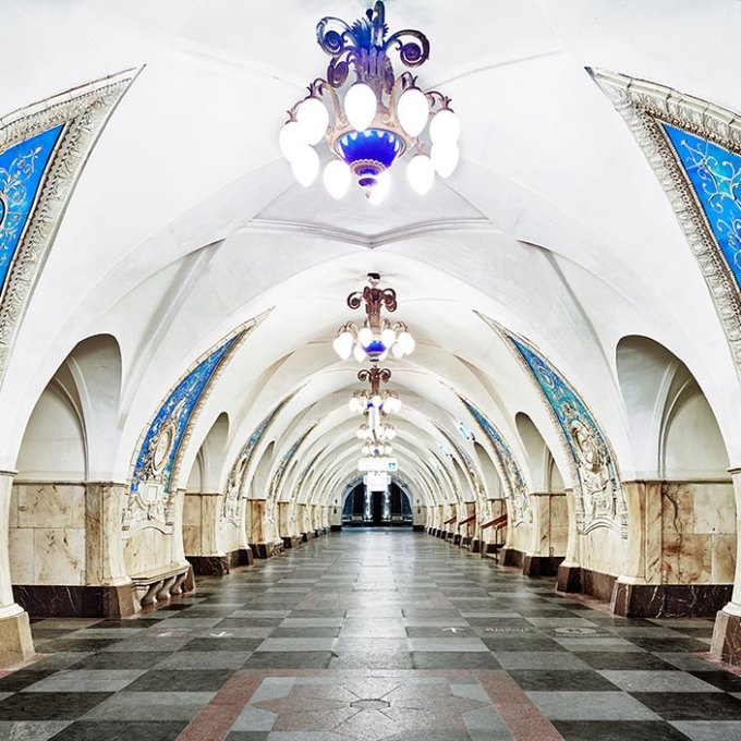 Ensaio de fotos mostra a beleza arquitetônica do metrô de Moscou