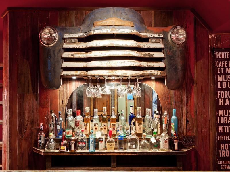 6-mancave-bar