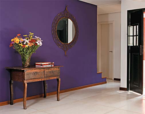 O branco das placas de cimento do piso (Castelatto, modelo Paris, 1 x 1 m) de...