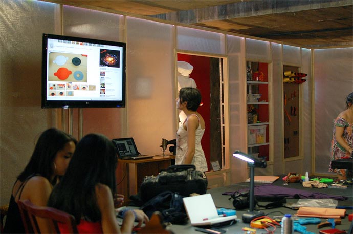 Ateliê de cibercostura discute espaços interativos