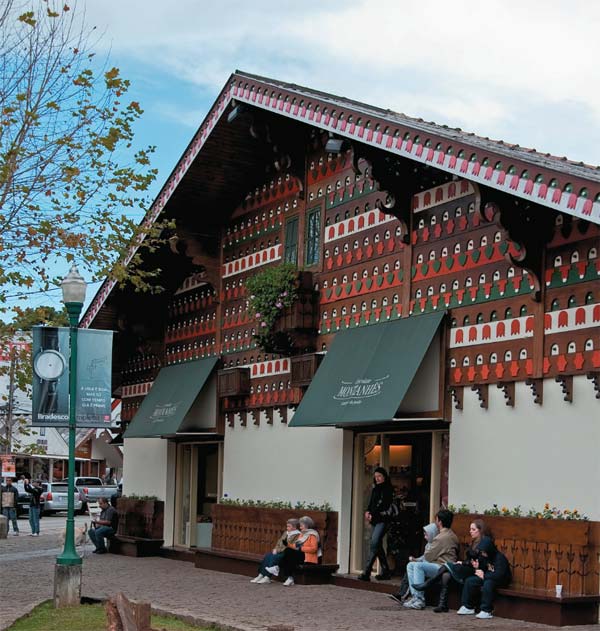 Nada melhor do que uma x&iacute;cara de chocolate fumegante para encarar as baixas ...