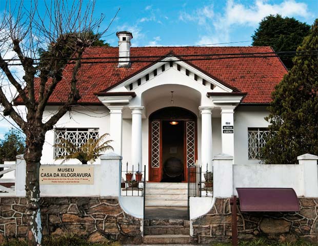 O &uacute;nico museu do pa&iacute;s especializado em xilogravura conta c...