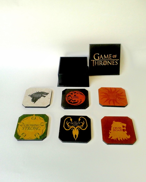 Os porta copos Game Of Thrones custam R$ 79,90 na Elo 7.