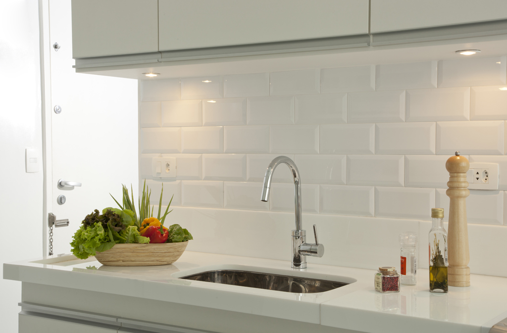 subway-tiles-8-cozinhas-que-apostam-no-revestimento (1)