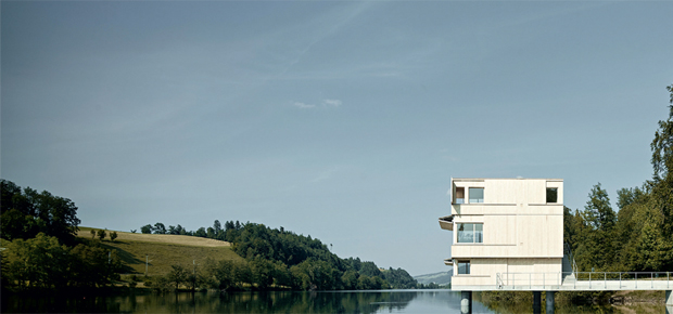 Prédio suíço traz painéis flexíveis na fachada