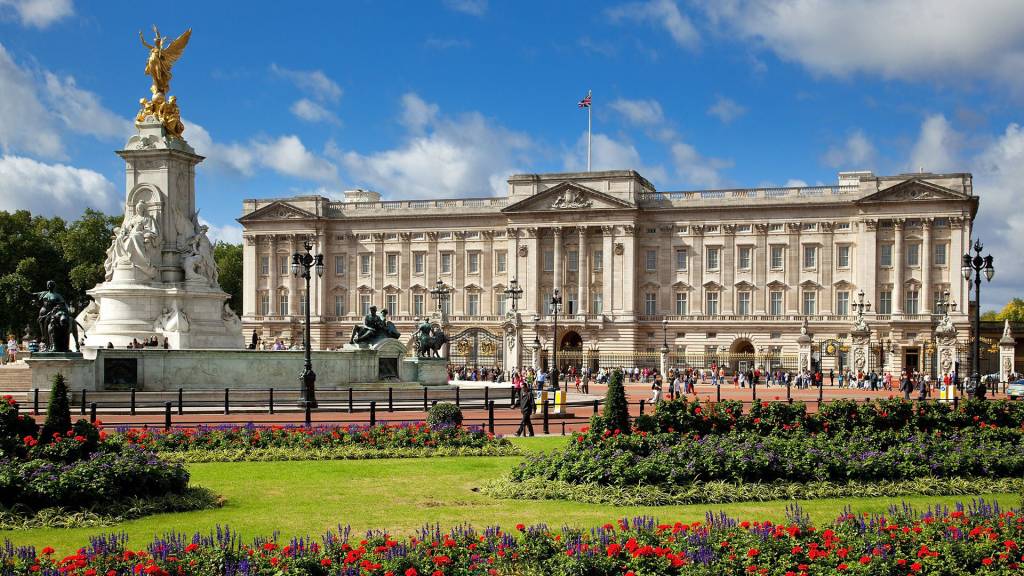 Sempre quis morar no Buckingham Palace? Aqui está a sua chance