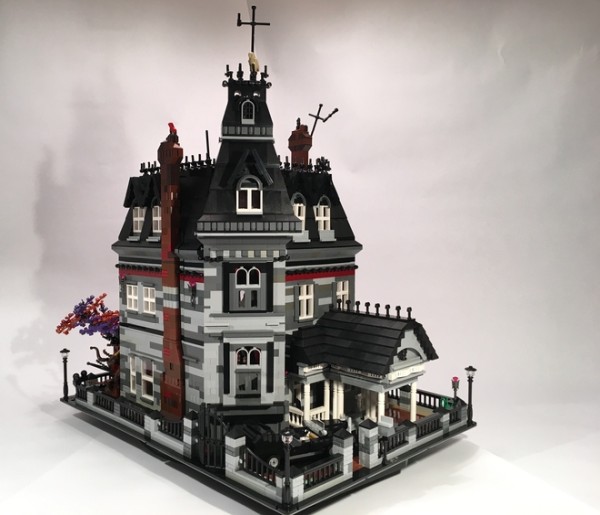 Fã faz miniatura da casa da Família Addams com peças de Lego