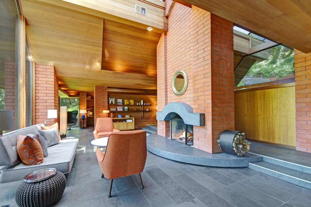 02-gary-tucker-frank-lloyd-wright-casa-subterranea