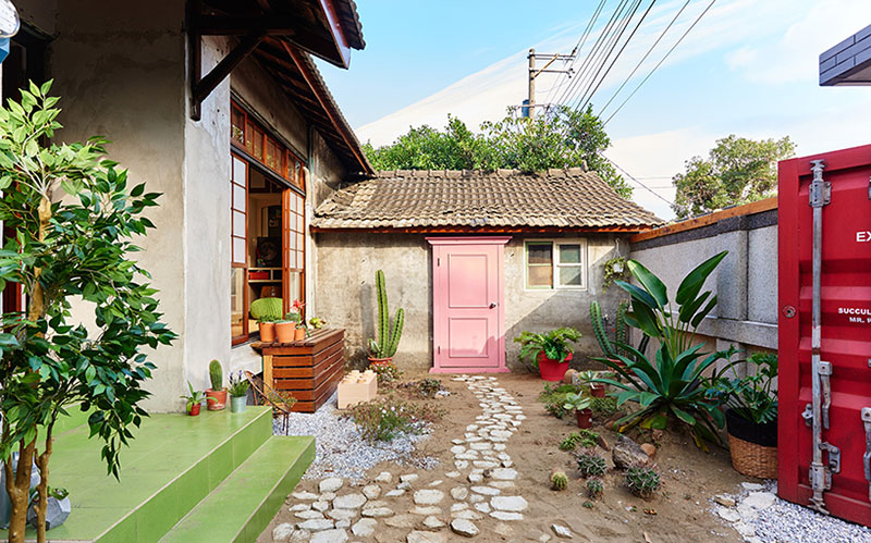 03-predio-historico-em-taiwan-e-transformado-em-casa-com-cara-de-estudio