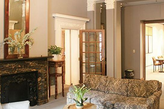 03-sarah-jessica-parker-nyc-casas-adjacentes