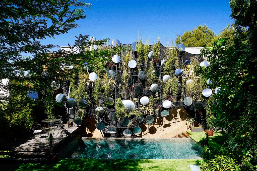 04-jardim-vista-parede-montagem-espelhos