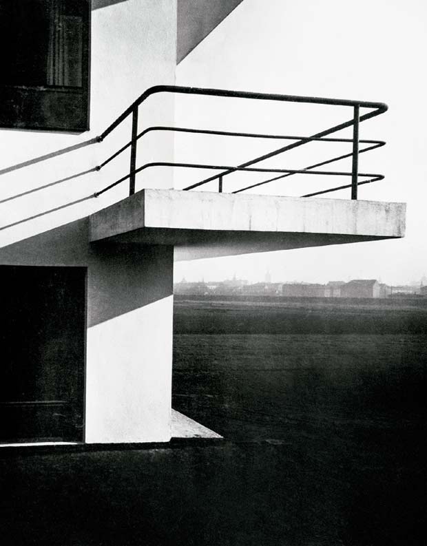 04-mostra-exibe-fotos-e-filmes-criados-por-alunos-e-professores-da-bauhaus