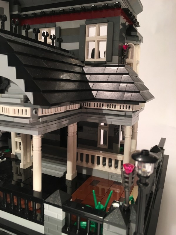 06-fa-miniatura-casa-familia-addams-lego