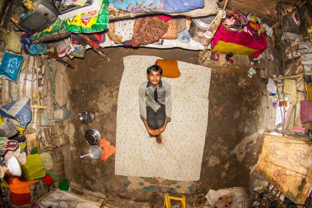 16-fotografo-john-thackwray-viaja-mundo-registrando-onde-pessoas-dormem-my-room-project