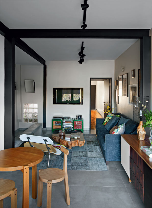aberta-01-sobrado-com-vista-para-arvores-ganha-home-office-na-reforma