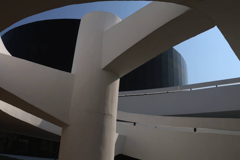 extra-cine-reserva-niemeyer2