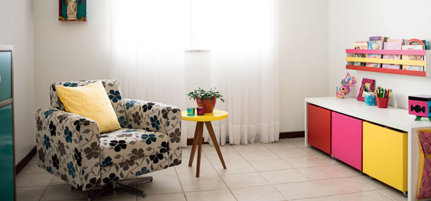 Reforma cria estar, jantar e brinquedoteca no mesmo ambiente