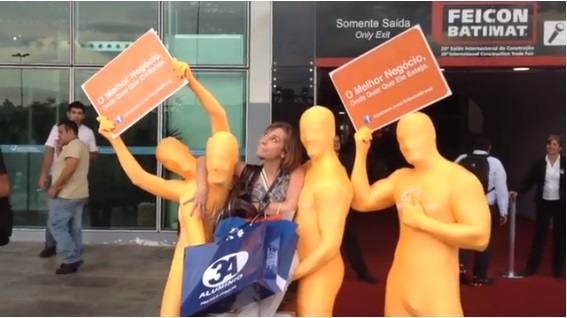 Feicon 2014: lançamentos, diversão e dança do chuveiro