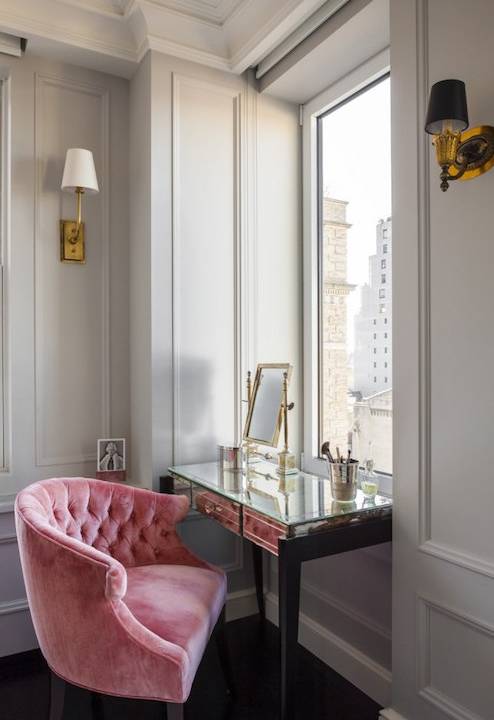pink-and-gray-dressing-room-pink-velvet-tufted-chair-mirrored-make-up-vanity
