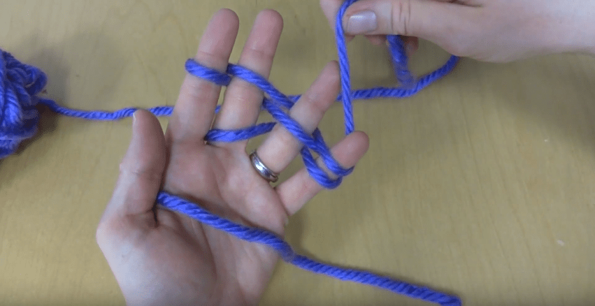 Tricô de dedo: a nova tendência que já é febre nas redes sociais