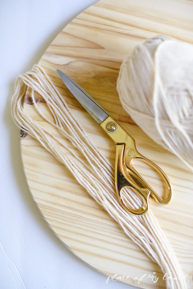 DIY: como fazer uma estante suspensa para sua casa!
