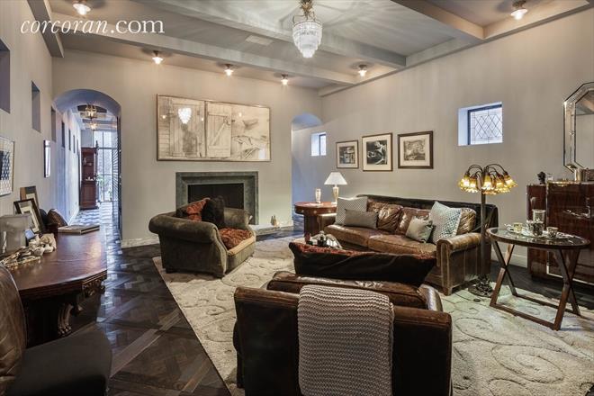 Casa alugada por Taylor Swift está à venda por 24,5 milhões de dólares