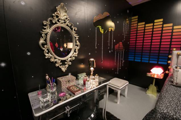 O quarto de Camila Loures. O quarto de Camila Loures.