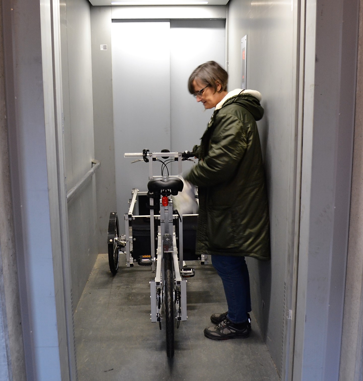 su&eacute;cia-pr&eacute;dio-bike (6)