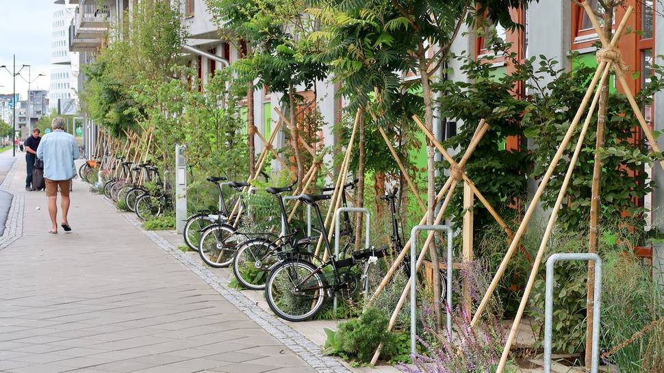 su&eacute;cia-pr&eacute;dio-bike (8)