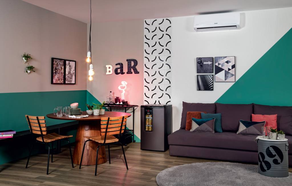 Sala bem decorada para quem gosta de receber