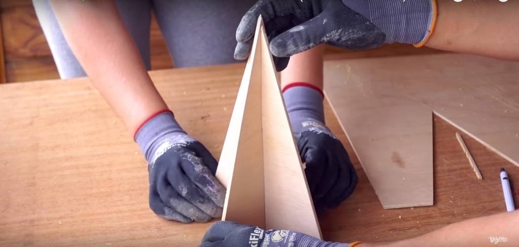 6-árvore de natal de madeira para decorar a mesa