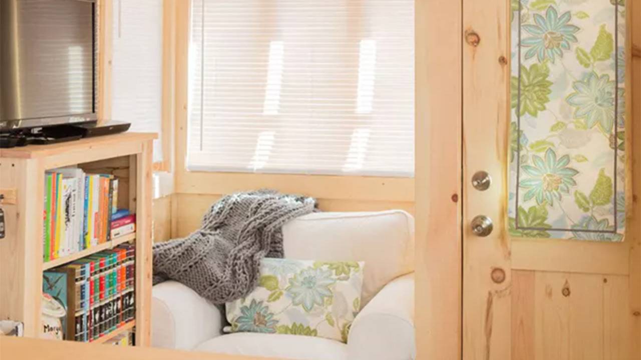 mini-casa lora higgings