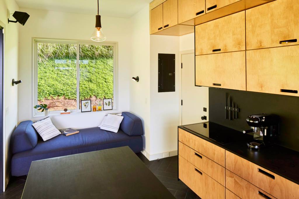 Casa de 93 m2 prova que estilo não depende de espaço Luz natural, móveis multifuncionais e sustentabilidade foram algumas das prioridades deste projeto