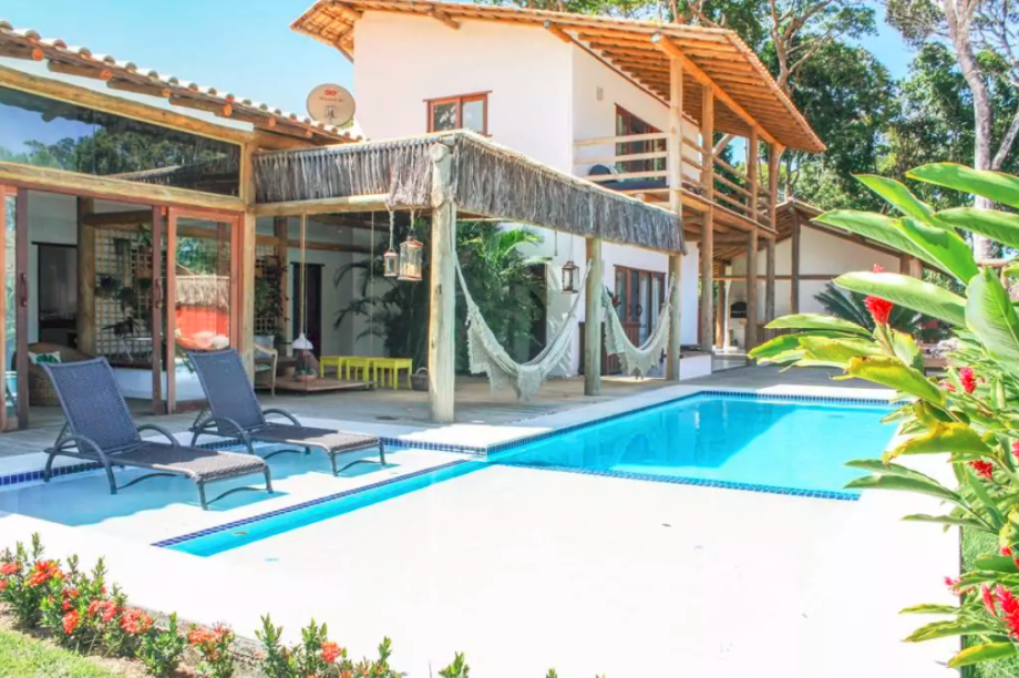 <a href="https://www.airbnb.com.br/rooms/17154223">Trancoso</a>, no Brasil. <a href="https://www.airbnb.com.br/rooms/17154223">Trancoso</a>, no Brasil.