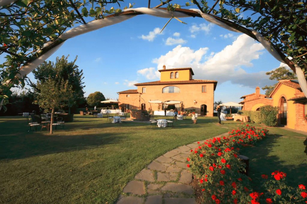 <a href="https://www.airbnb.com.br/rooms/7028898">Bettolle</a>, na It&aacute;lia.