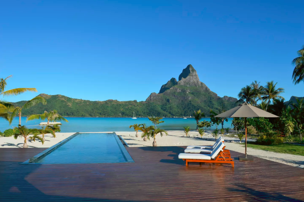 <a href="https://www.airbnb.com.br/rooms/4519384">Vaitape</a>, Leeward Islands, na Polin&eacute;sia Francesa.