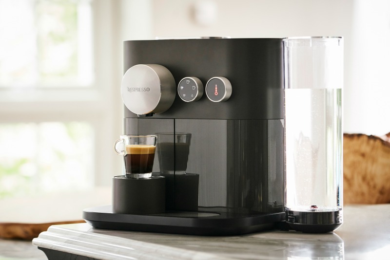 A cafeteira Expert custa R$ 999 na Nespresso.